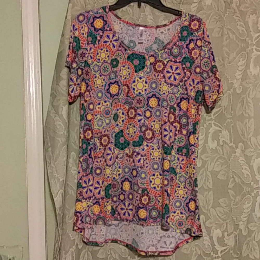 Short sleeve top